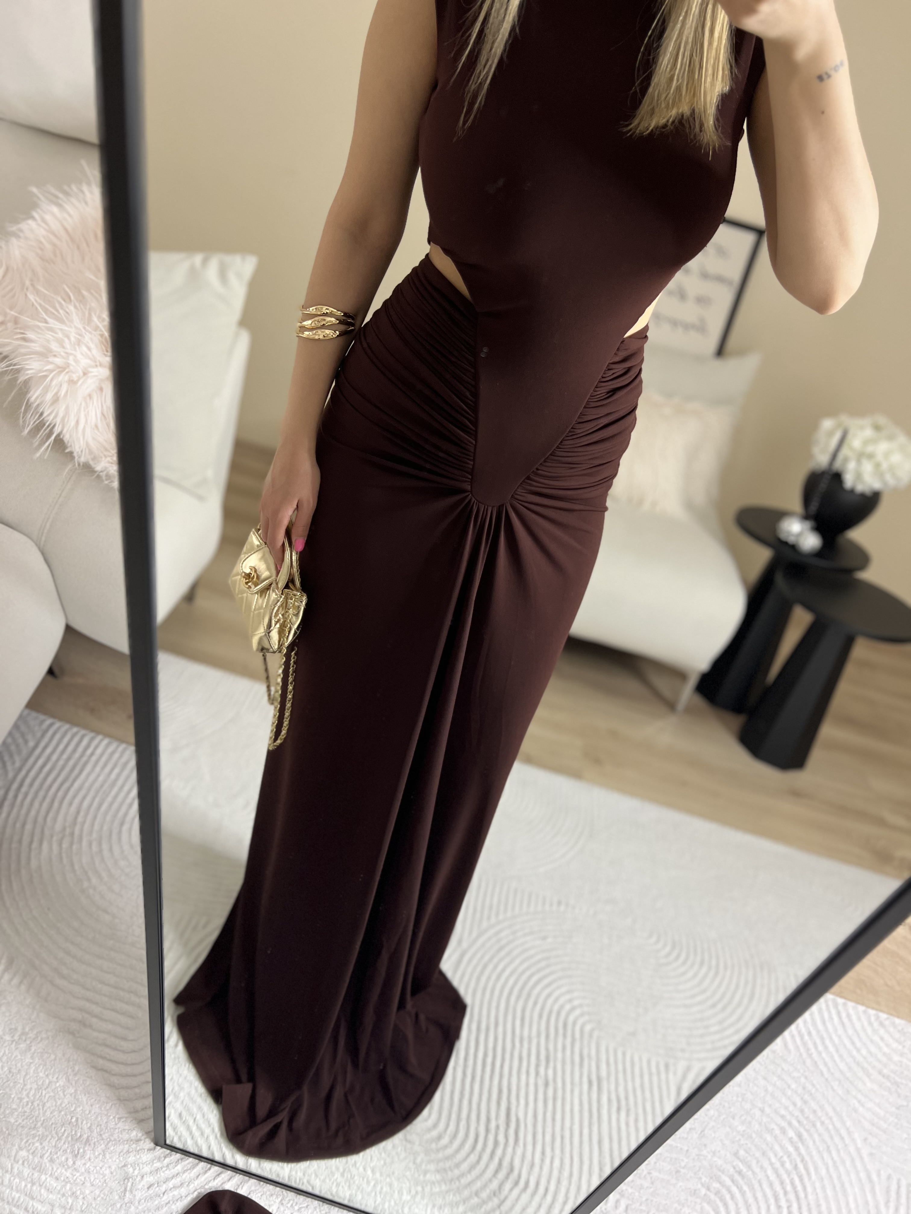 Kahverengi kolsuz Bel Dekolteli Drapeli uzun elbise - Kahverengi